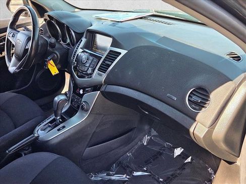 Used 2014 Chevrolet Cruze Eco image 20
