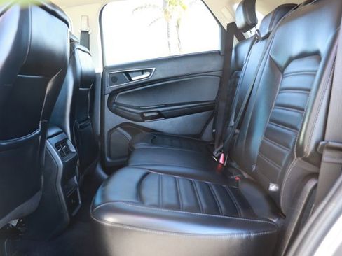 Used 2023 Ford Edge SEL image 14