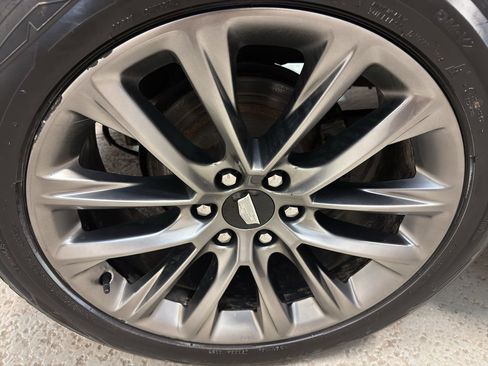 Used 2019 Cadillac Escalade Luxury w/ Escalade Sport Edition image 38