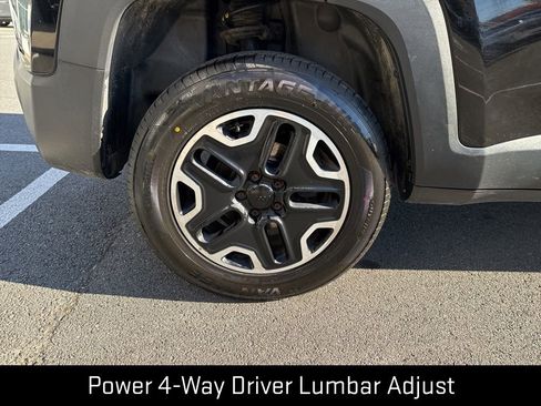 Used 2015 Jeep Renegade Trailhawk w/ Popular Equipment Group image 9