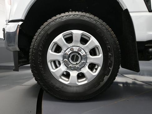 Used 2024 Ford F350 XLT w/ FX4 Off-Road Package AWD/4WD image 17
