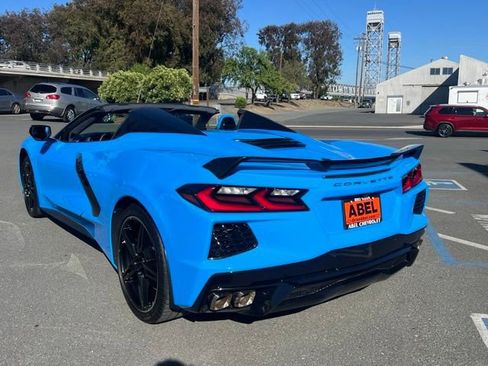 Used 2023 Chevrolet Corvette Stingray Premium Conv w/ Z51 Performance Package RWD image 9