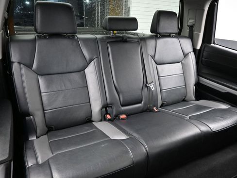 Used 2018 Toyota Tundra Limited image 33