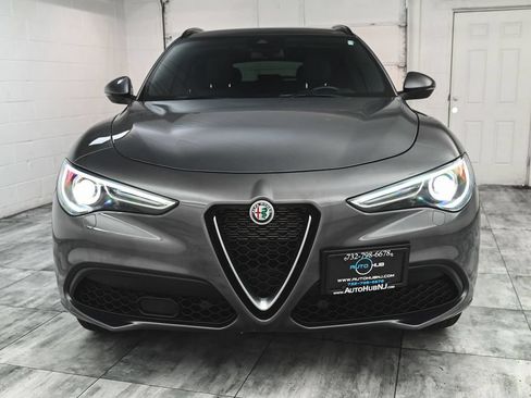 Used 2022 Alfa Romeo Stelvio Ti AWD/4WD image 2