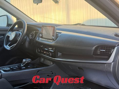 Used 2021 Nissan Rogue SV AWD/4WD image 18