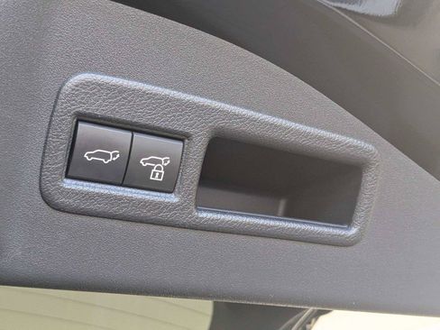 Used 2024 Toyota bZ4X FWD image 11