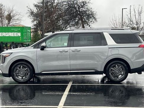 New 2026 Kia Carnival SX image 10