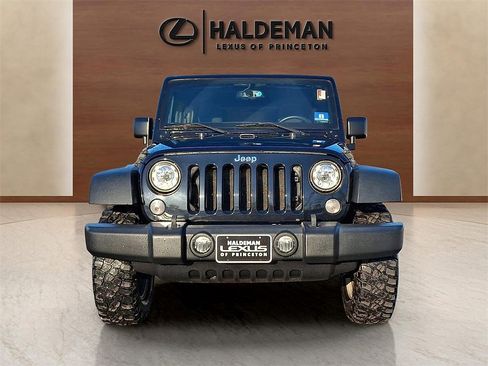 Used 2017 Jeep Wrangler Unlimited Rubicon w/ Dual Top Group image 2