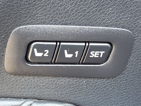 Used 2021 Toyota Avalon Limited w/ Advanced Safety Package FWD image 12