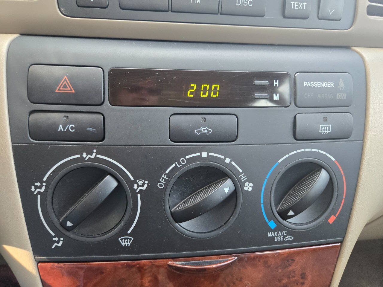 Used 2006 Toyota Corolla LE w/ Audio Value Pkg FWD image 19