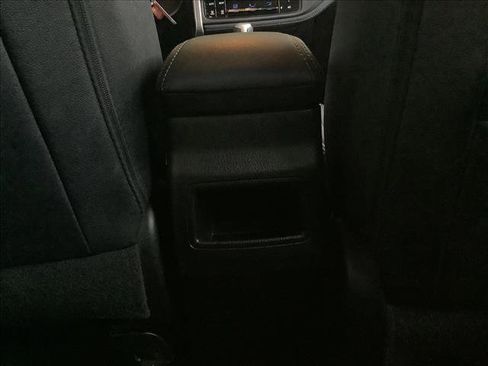Used 2019 Toyota Corolla SE FWD image 14