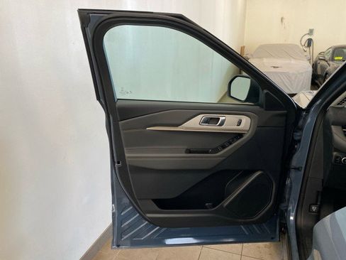 New 2025 Ford Explorer Active image 16