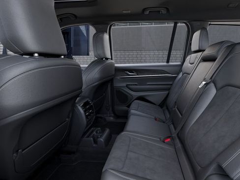New 2026 Jeep Grand Cherokee L 4WD image 23