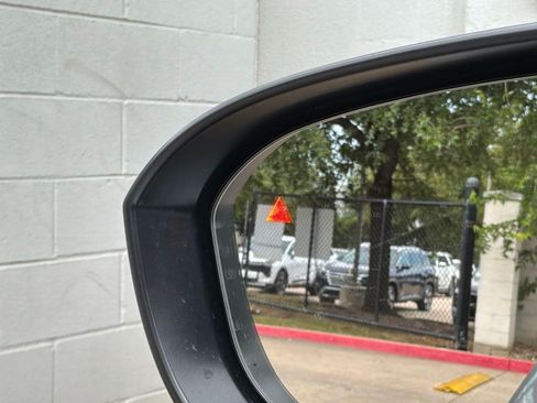 Used 2025 Nissan Rogue SV FWD image 19