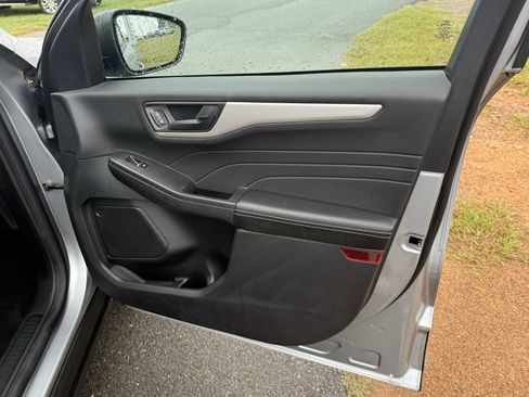 Used 2022 Ford Escape SE w/ Convenience Package image 30