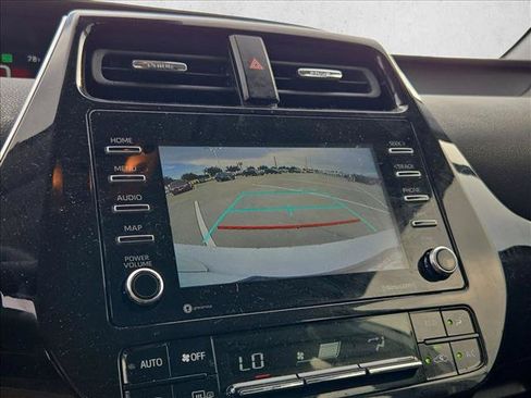 Used 2021 Toyota Prius LE FWD image 9