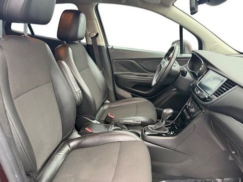 Used 2018 Buick Encore Preferred image 19