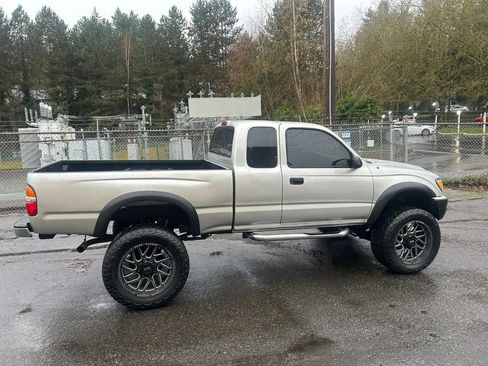 Used 2001 Toyota Tacoma Xtracab V6 4WD image 4