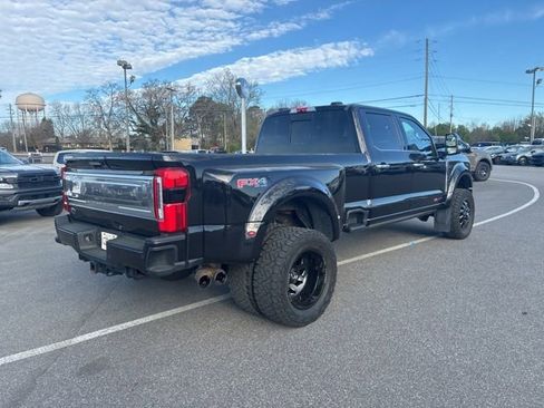 Used 2023 Ford F450 Platinum w/ FX4 Off-Road Package image 3