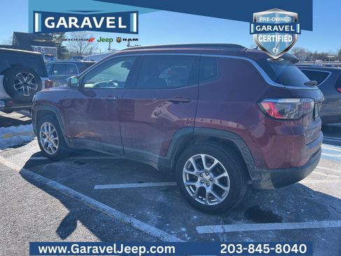 Used 2022 Jeep Compass Latitude image 4