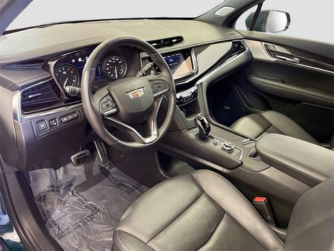 Used 2024 Cadillac XT6 Sport w/ LPO, ONYX Package image 9
