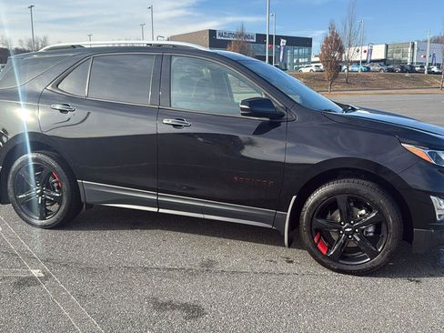Used 2020 Chevrolet Equinox Premier w/ Premier Redline Edition image 3