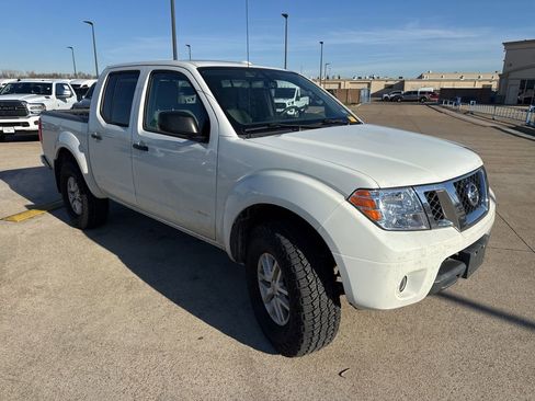 Used 2016 Nissan Frontier SV w/ SV Value Truck Package image 17