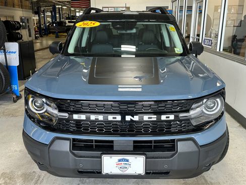 Used 2025 Ford Bronco Sport Outer Banks w/ Outer Banks Tech Package+ AWD/4WD image 3