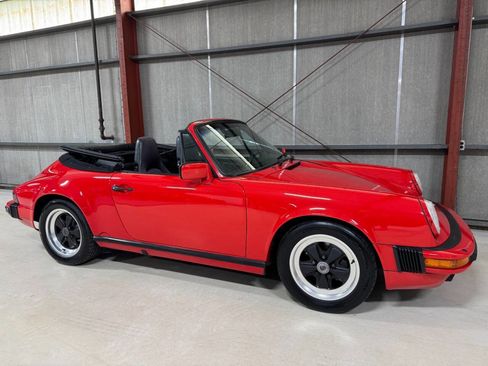 Used 1987 Porsche 911 Carrera RWD image 40