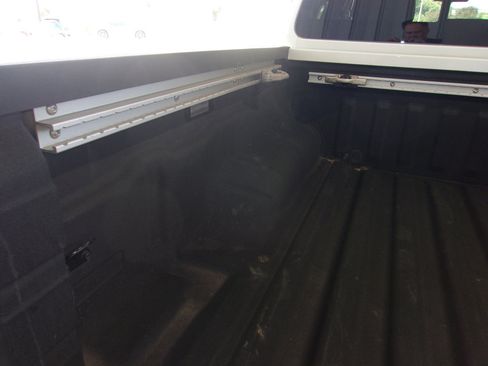 Used 2024 Nissan Frontier SV w/ SV Convenience Package image 26