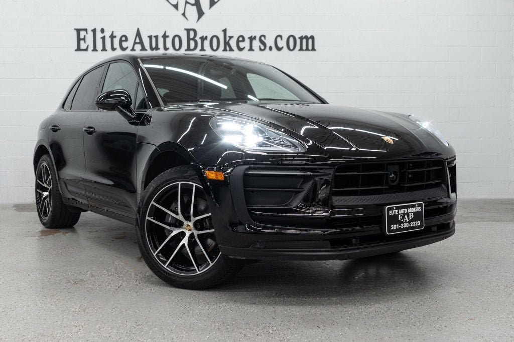 Used 2023 Porsche Macan AWD/4WD image 7