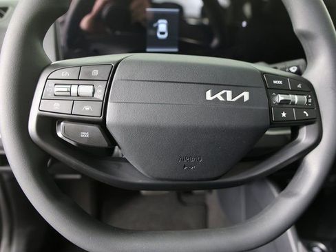 New 2026 Kia K4 LXS image 11