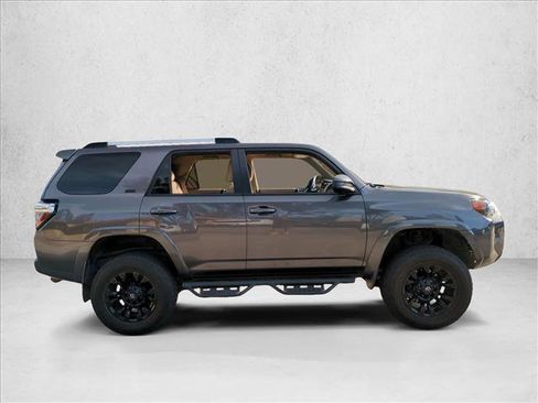 Used 2019 Toyota 4Runner SR5 image 4