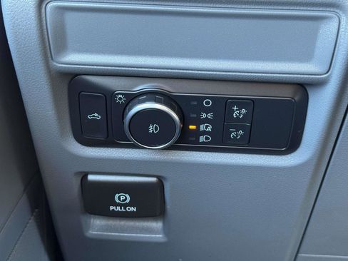 Used 2022 Ford F150 XLT AWD/4WD image 25