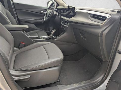Used 2025 Buick Encore GX Preferred FWD image 16