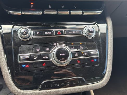 Used 2022 Lincoln Corsair FWD image 18