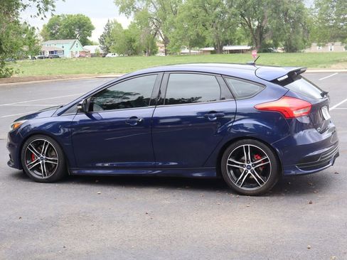 Used 2016 Ford Focus ST FWD image 8