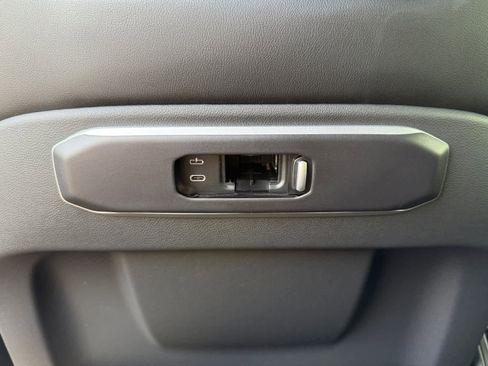 New 2026 BMW X5 xDrive40i w/ M Sport Package image 18