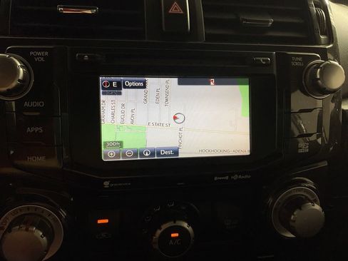 Used 2018 Toyota 4Runner TRD Off-Road AWD/4WD image 5