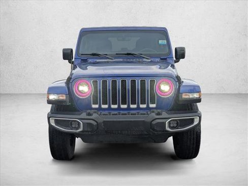 Used 2020 Jeep Wrangler Unlimited Sahara image 2