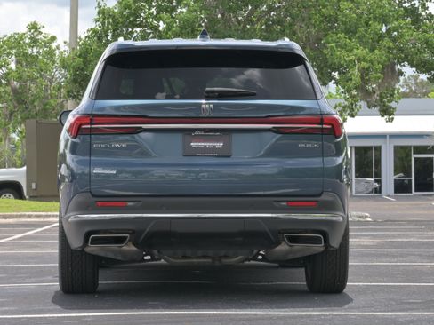 Used 2025 Buick Enclave Preferred FWD image 33