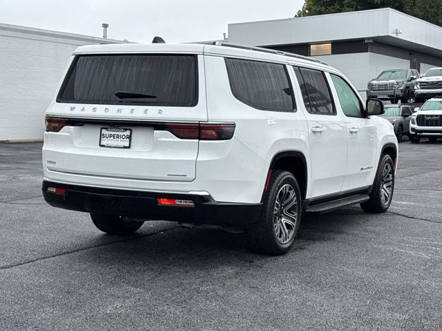 Used 2024 Jeep Wagoneer L Series II RWD image 3