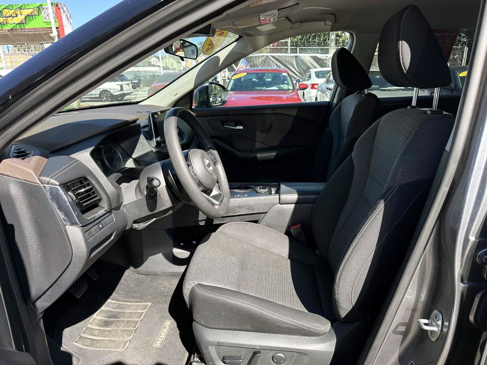 Certified 2021 Nissan Rogue SV AWD/4WD image 14