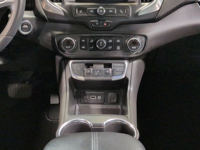 Used 2024 GMC Terrain SLE w/ Driver Convenience Package FWD image 18
