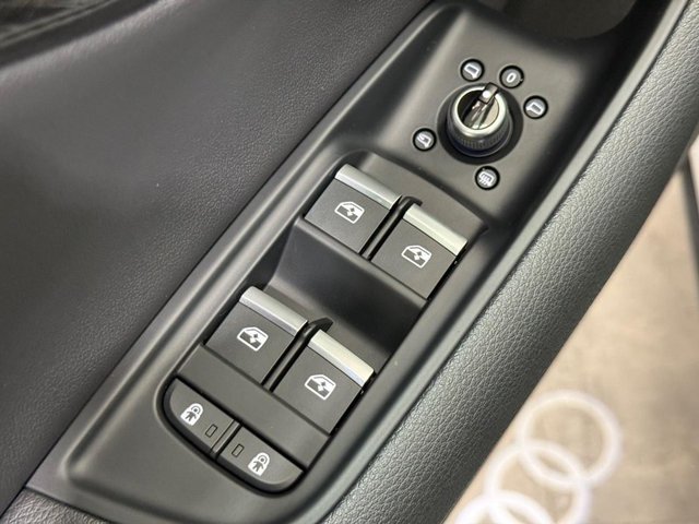 Used 2023 Audi Q7 2.0T Premium w/ Convenience Package AWD/4WD image 19