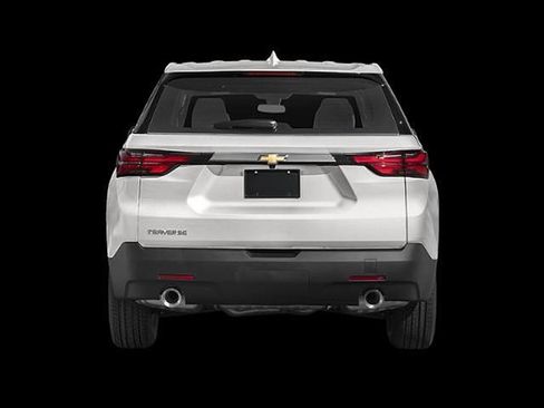 Used 2022 Chevrolet Traverse LS AWD/4WD image 4