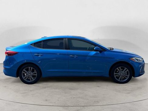 Used 2017 Hyundai Elantra SE w/ SE A/T Tech Package 03 FWD image 4