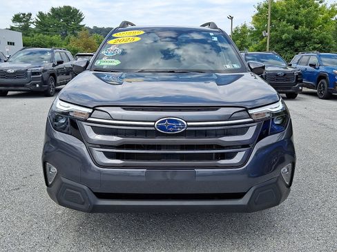 Certified 2025 Subaru Forester Premium w/ Convenience Package #1 AWD/4WD image 2