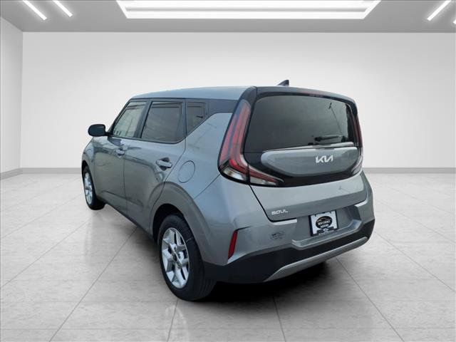 Used 2024 Kia Soul LX w/ Option Group 015 FWD image 15