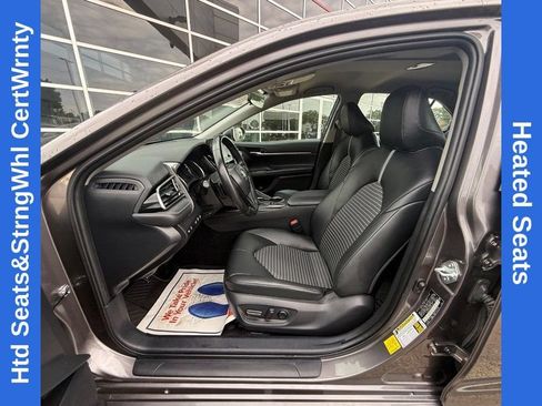 Used 2022 Toyota Camry SE w/ Cold Weather Package FWD image 24